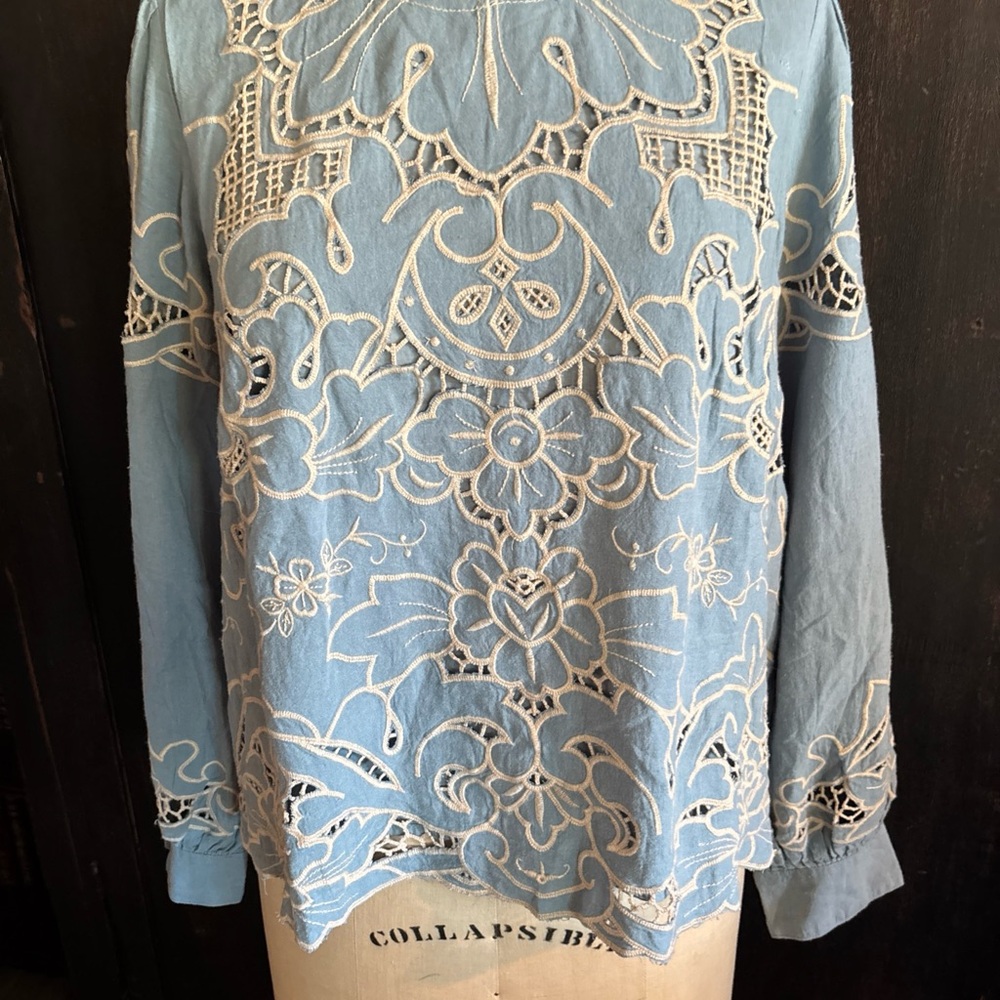Anthropologie LAINIE LONG-SLEEVE LACE lined CUTWORK BLOUSE XL brute denim blue